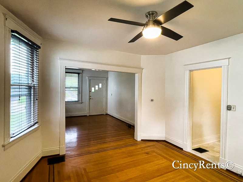 2800 Observatory Ave #1 - Photo 5 of 17