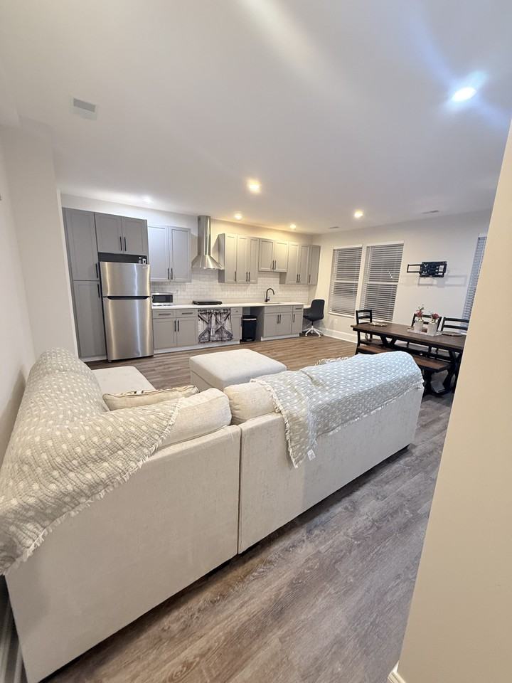 8106 Leland Rd - Photo 2 of 12