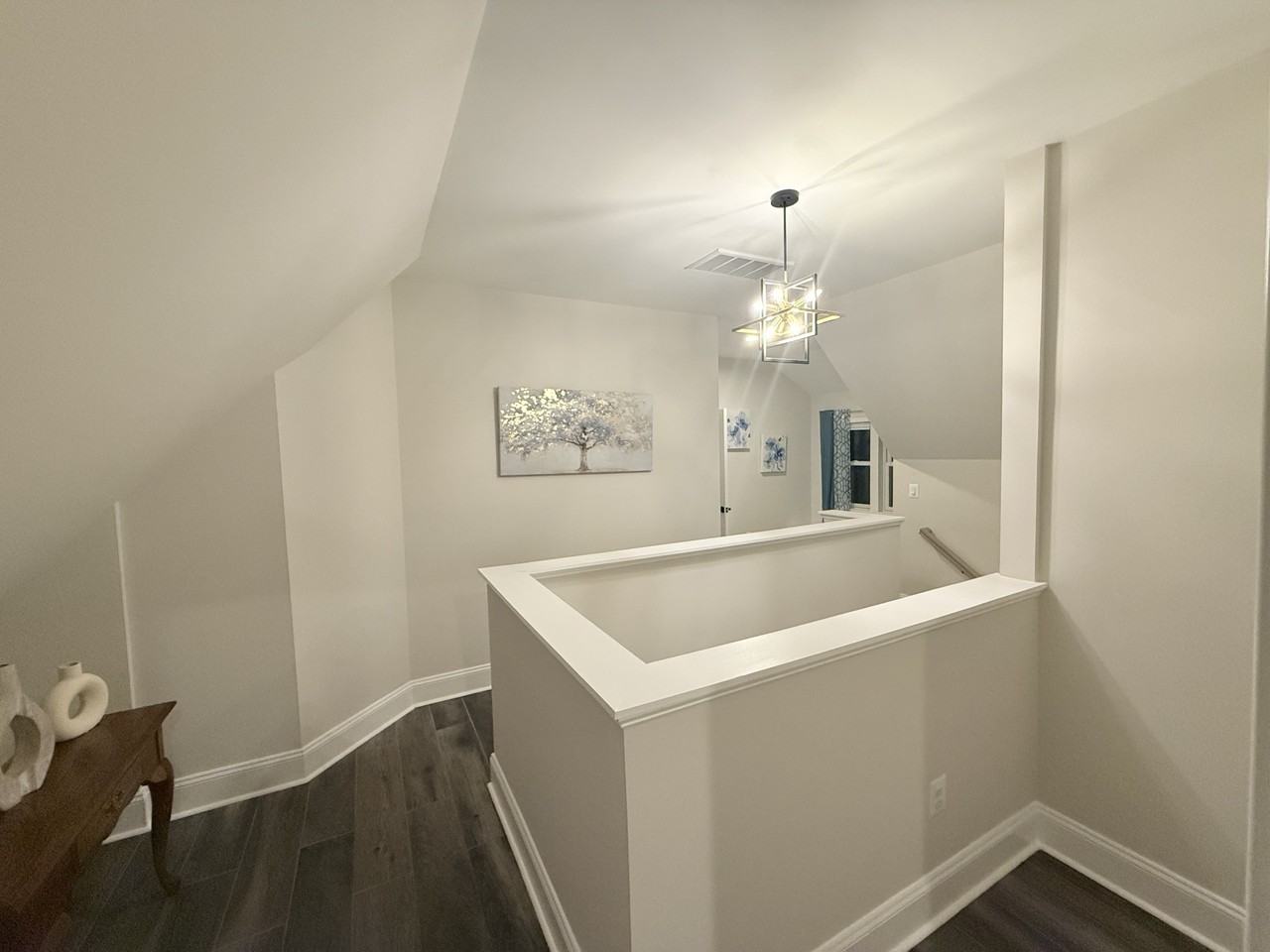 8106 Leland Rd - Photo 3 of 12