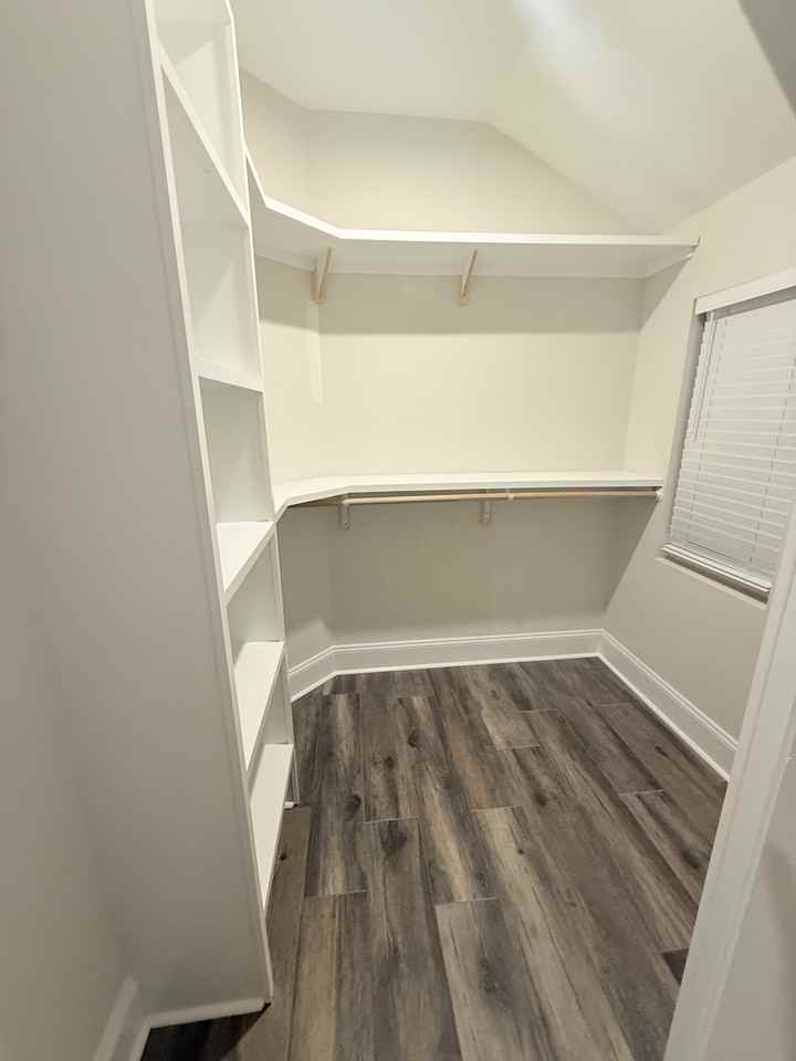 8106 Leland Rd - Photo 5 of 12