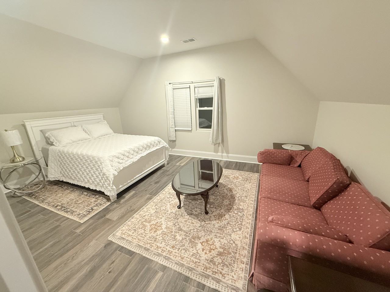 8106 Leland Rd - Photo 7 of 12