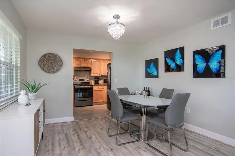 6100 Gulfport Blvd S #317 - Photo 4 of 32