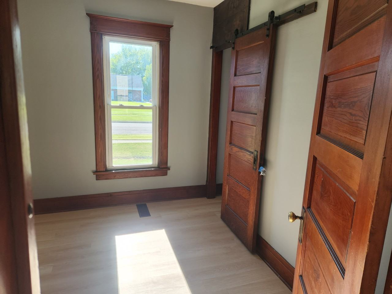 5818 Broadway St #NA - Photo 2 of 9