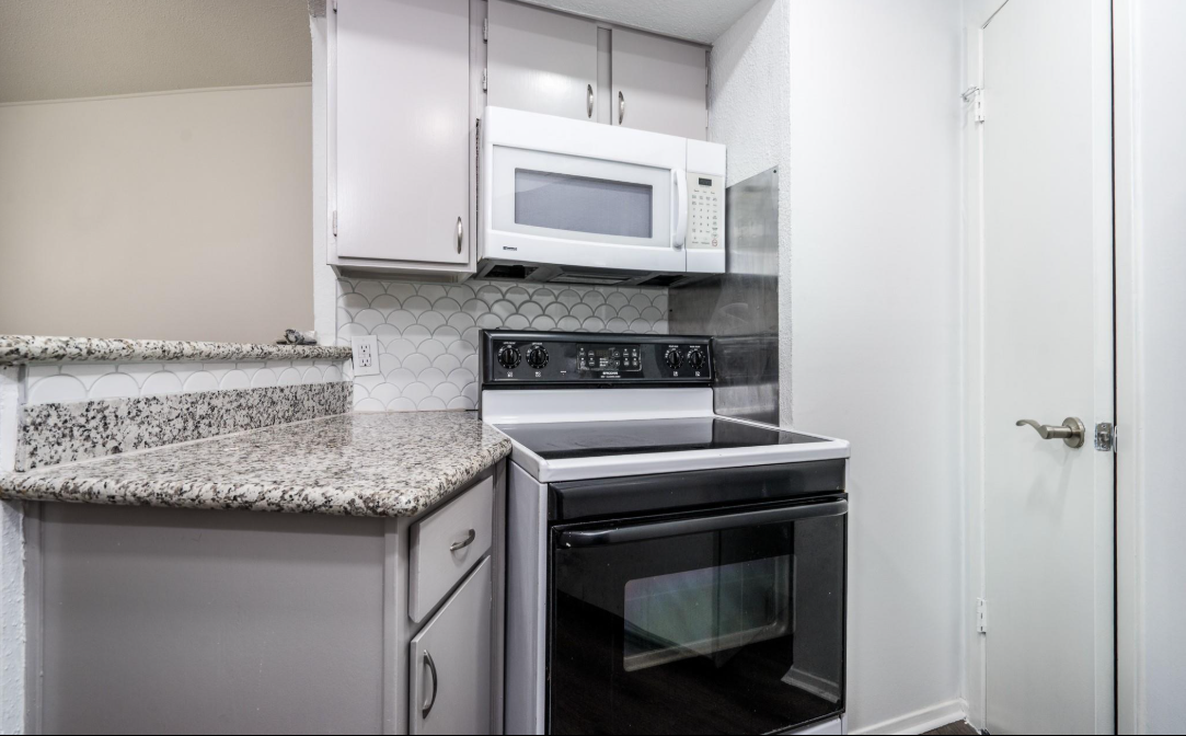 10811 Richmond Ave #109 - Photo 7 of 15