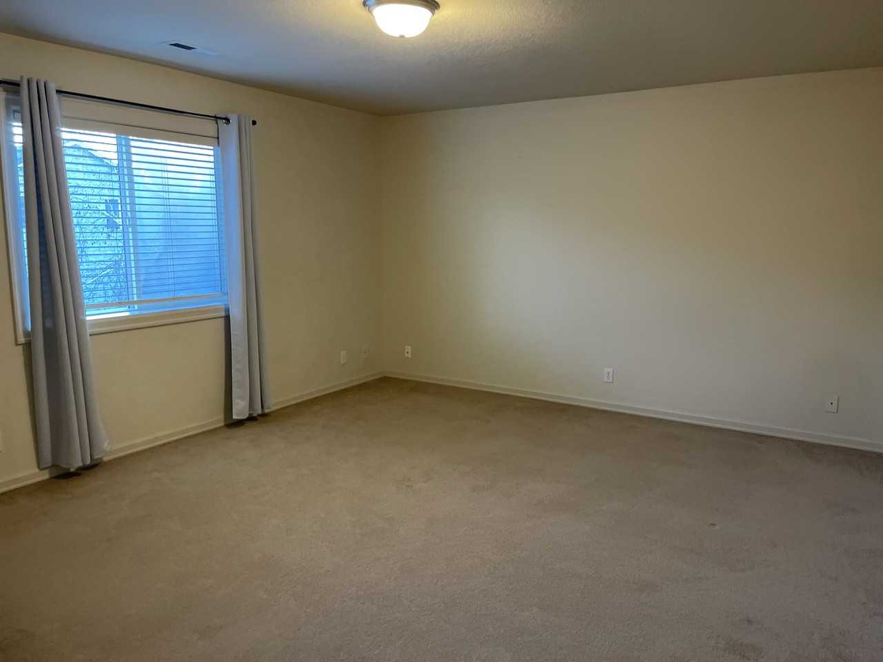 2215 Ne 107th St #NA - Photo 2 of 16