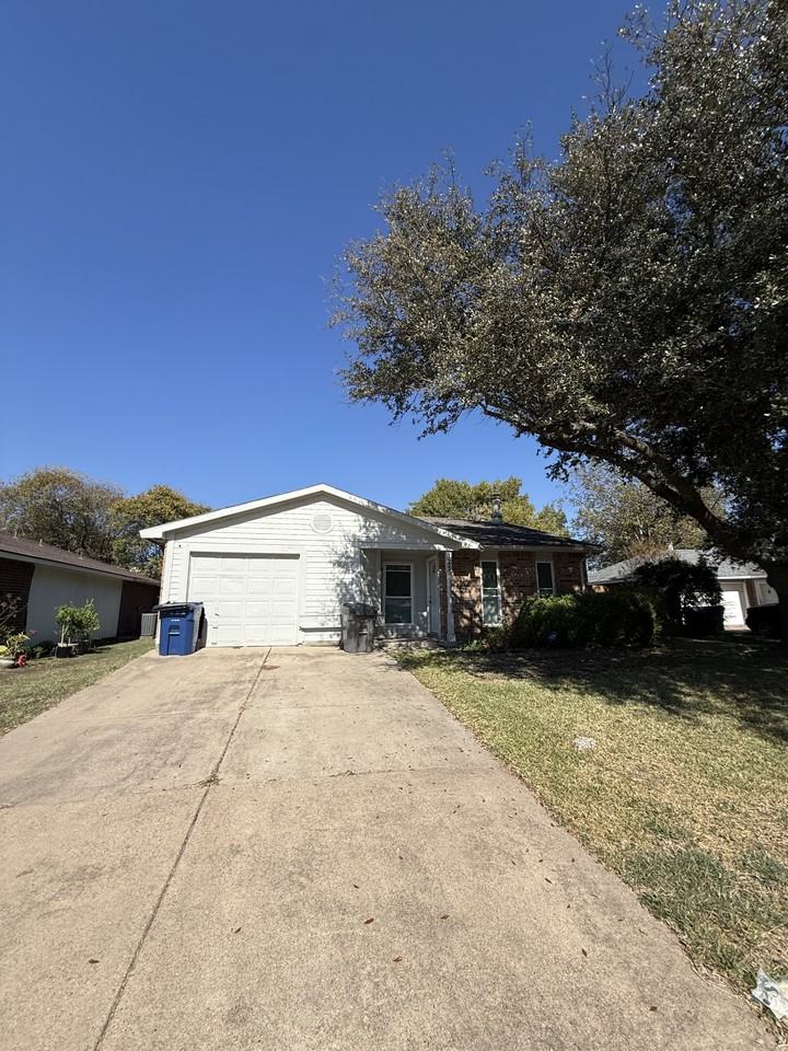 125 London Ln #NA - Photo 2 of 17