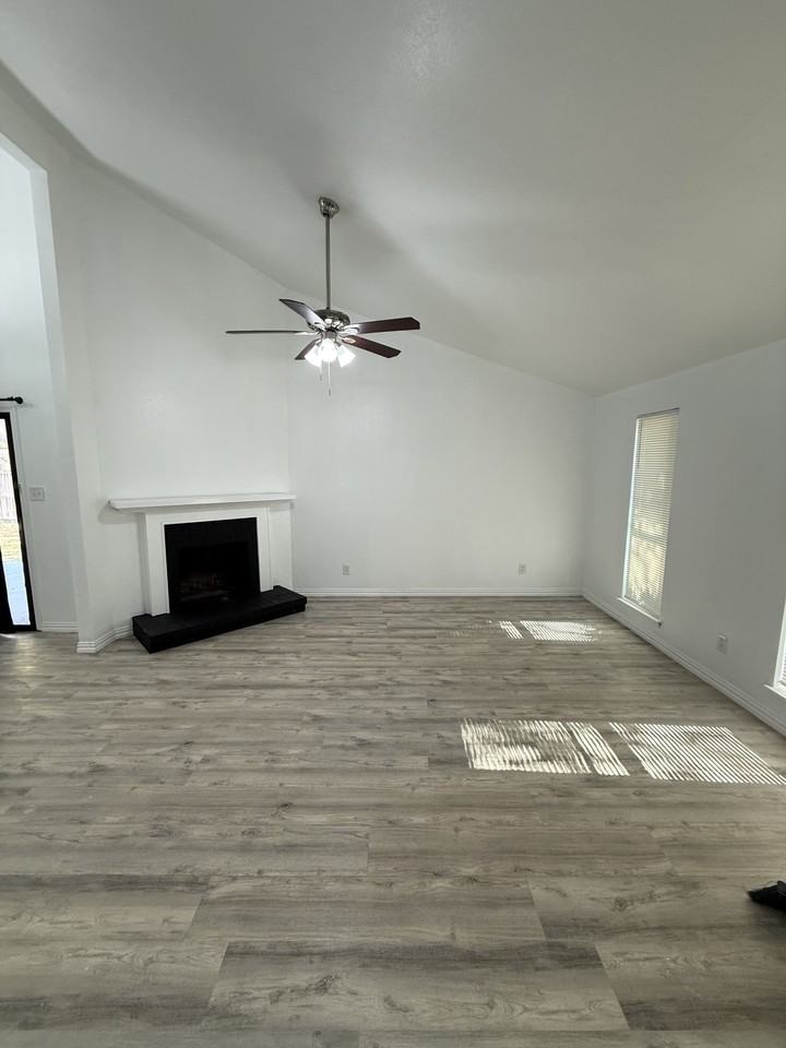 125 London Ln #NA - Photo 5 of 17