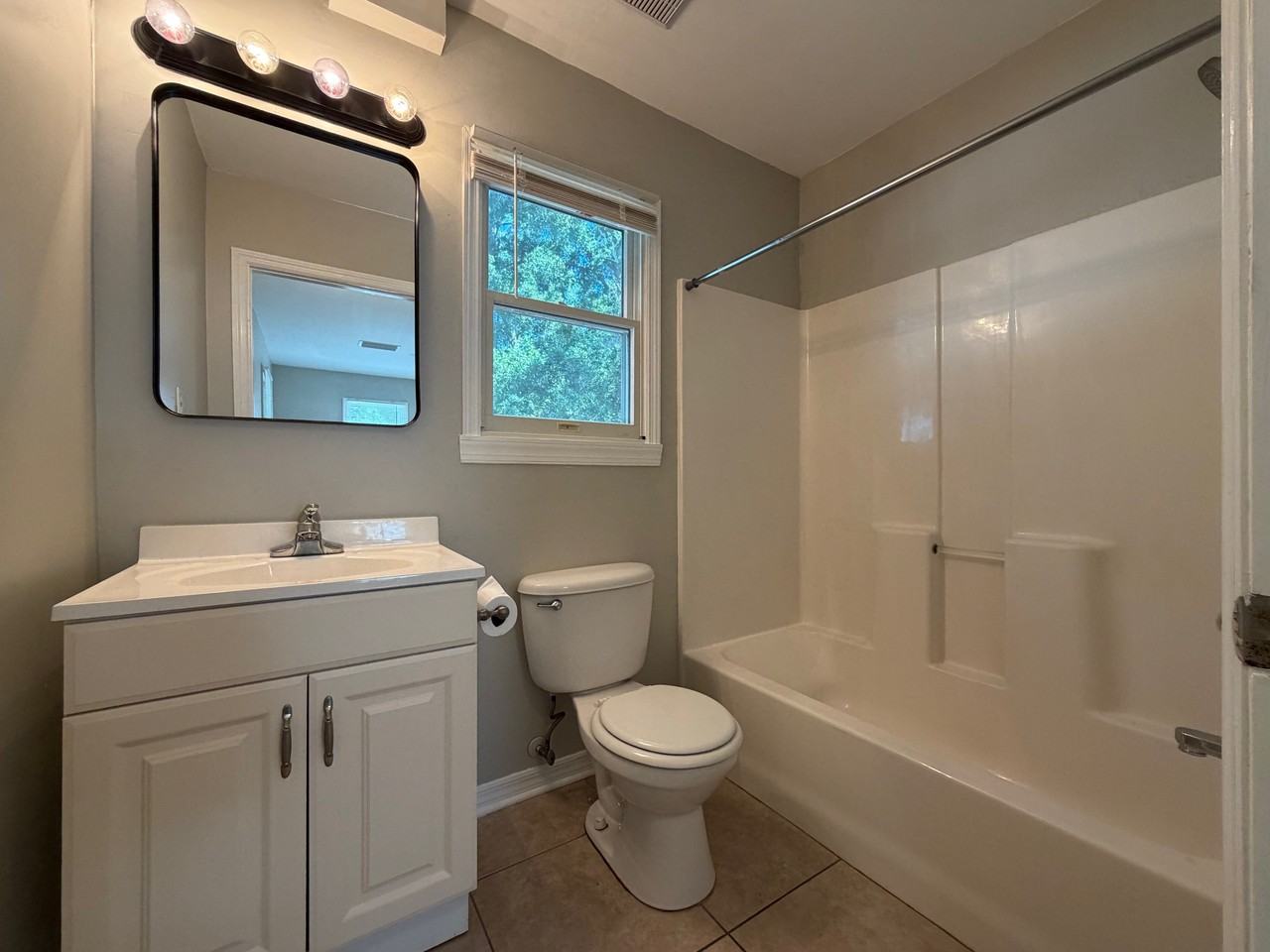 2813 N Morgan St #NA - Photo 3 of 6