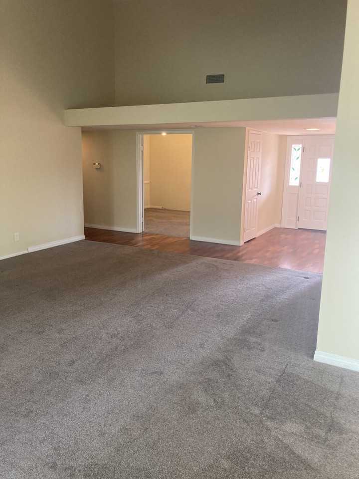 726 Santa Rufina Dr #NA - Photo 7 of 8