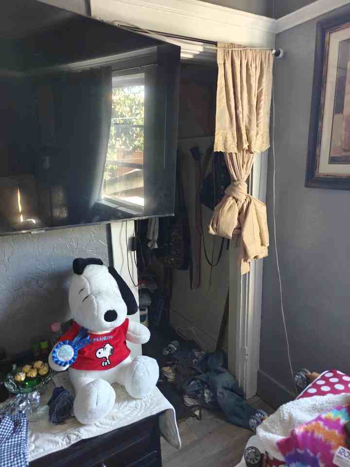 809 W 62nd Pl - Photo 3 of 20