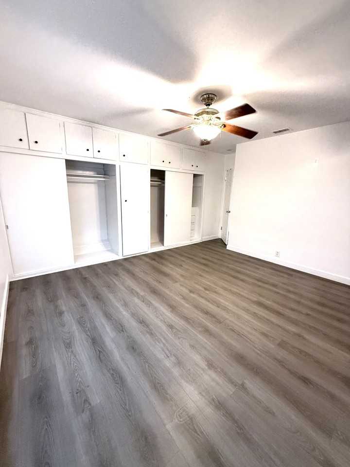 12622 Fletcher Dr #NA - Photo 7 of 22