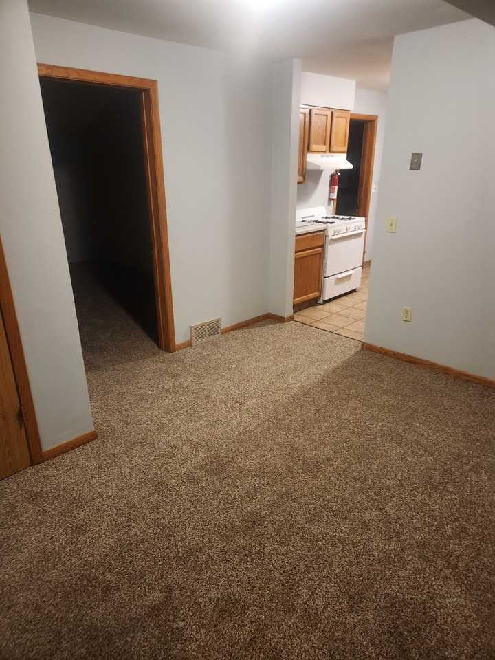 3311 Sheridan Ave N - Photo 6 of 10