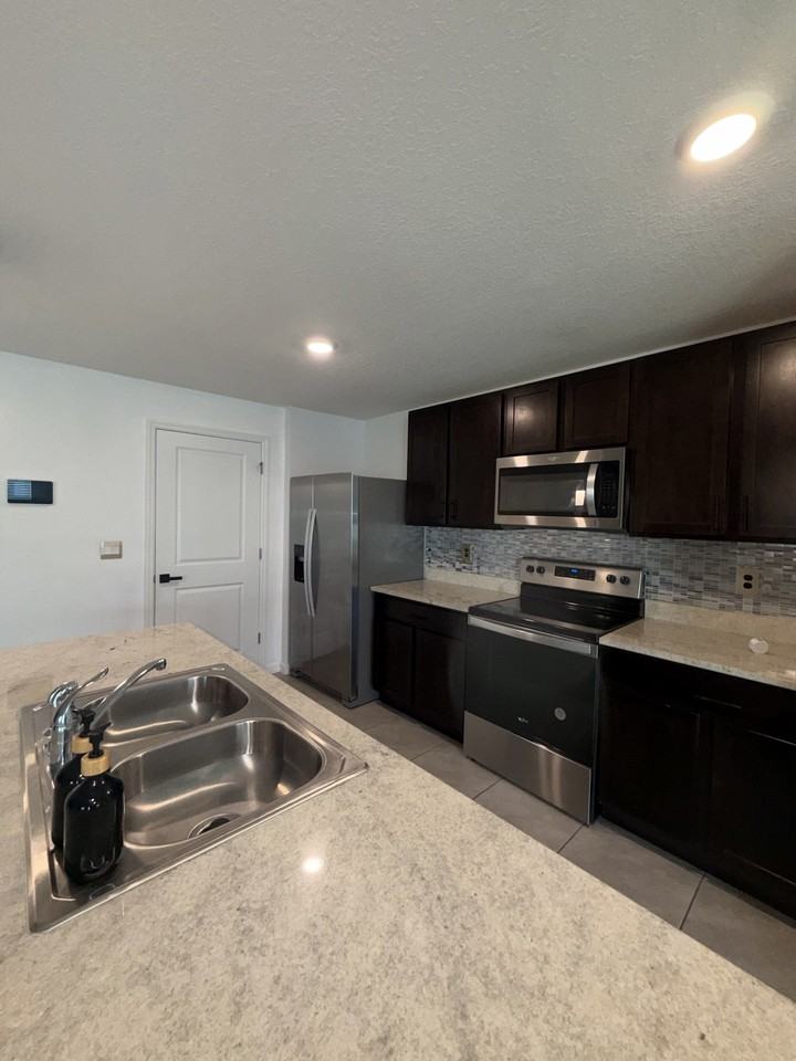 6690 Se 3rd Loop #NA - Photo 3 of 29