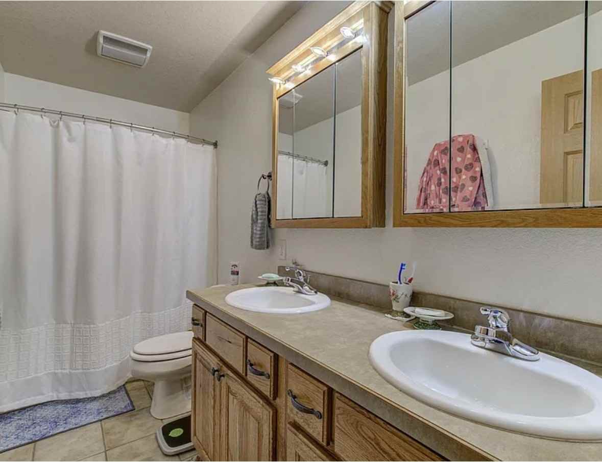2803 Lincoln Ave #2803 - Photo 5 of 8