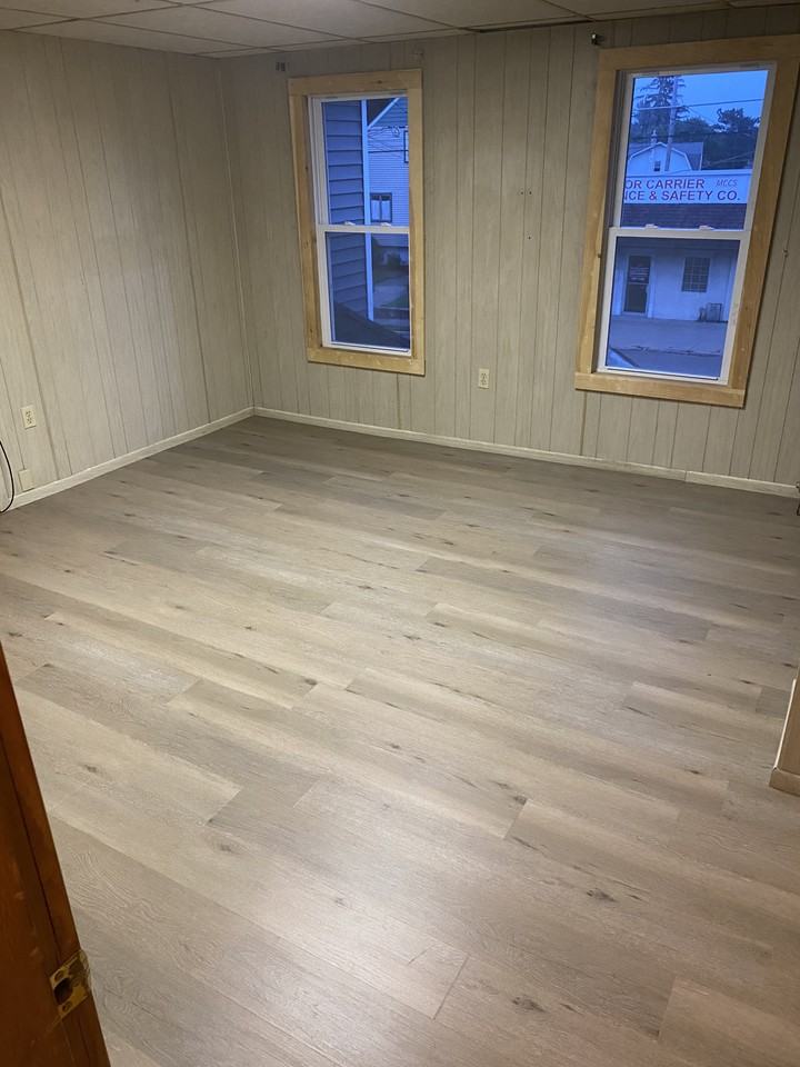 311 W Drinker St #1 - Photo 5 of 10
