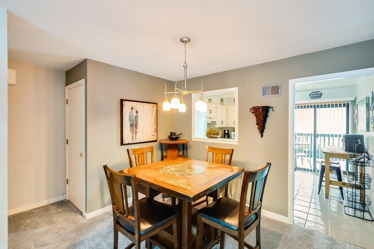 462 W 104th St #B - Photo 4 of 21