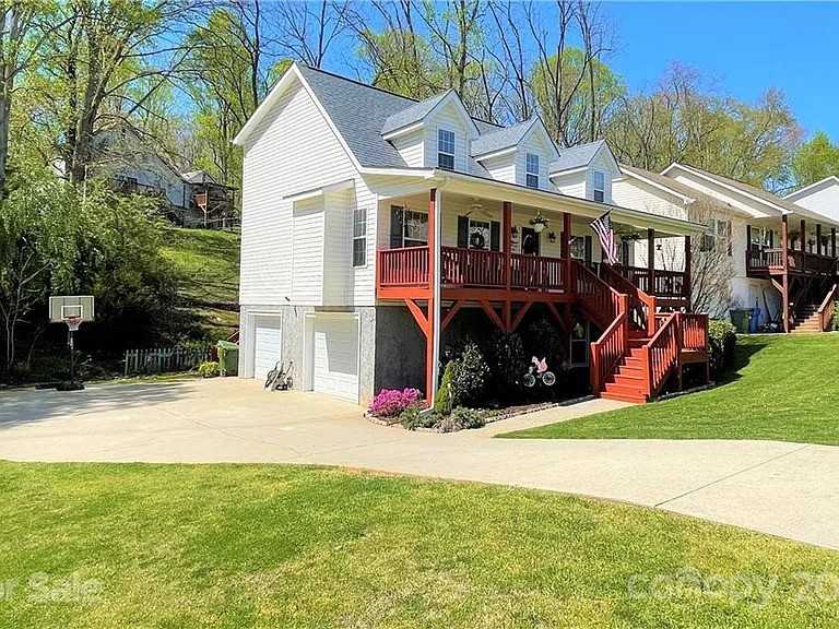 17 Grove Garden Ave #NA - Photo 3 of 12