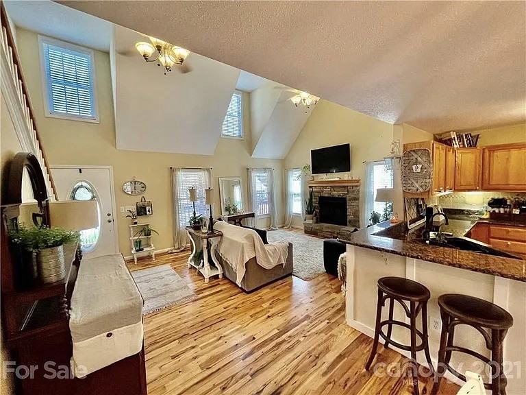 17 Grove Garden Ave #NA - Photo 5 of 12