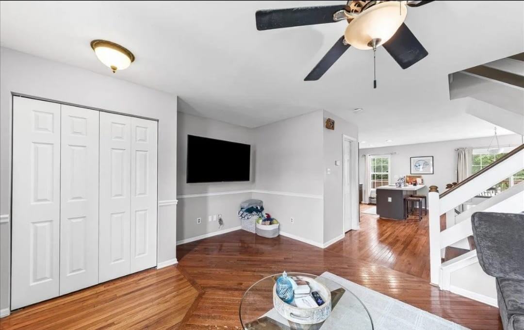 603 Longwood Rd #603 - Photo 3 of 14
