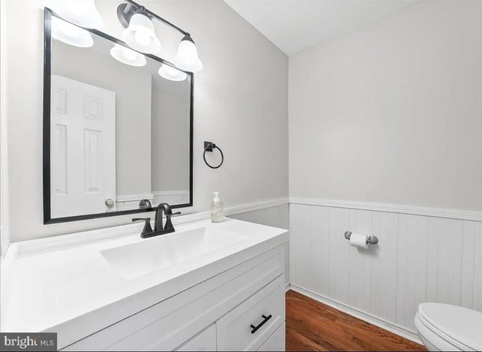 603 Longwood Rd #603 - Photo 4 of 14