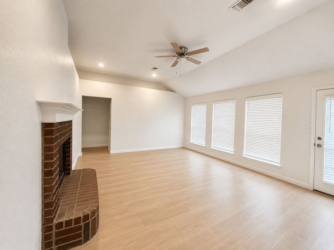 804 W Colony Dr #NA - Photo 4 of 7