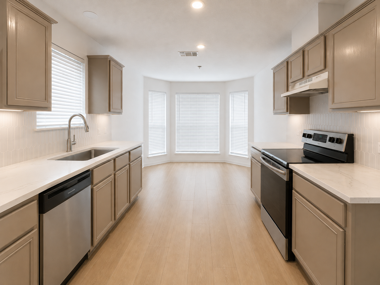 804 W Colony Dr #NA - Photo 6 of 7