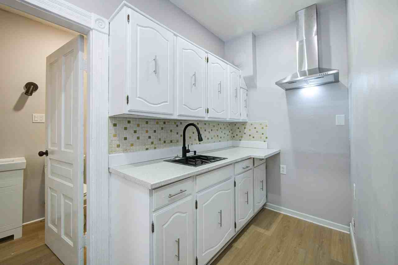 9 Rectory Street - Photo 4 of 18