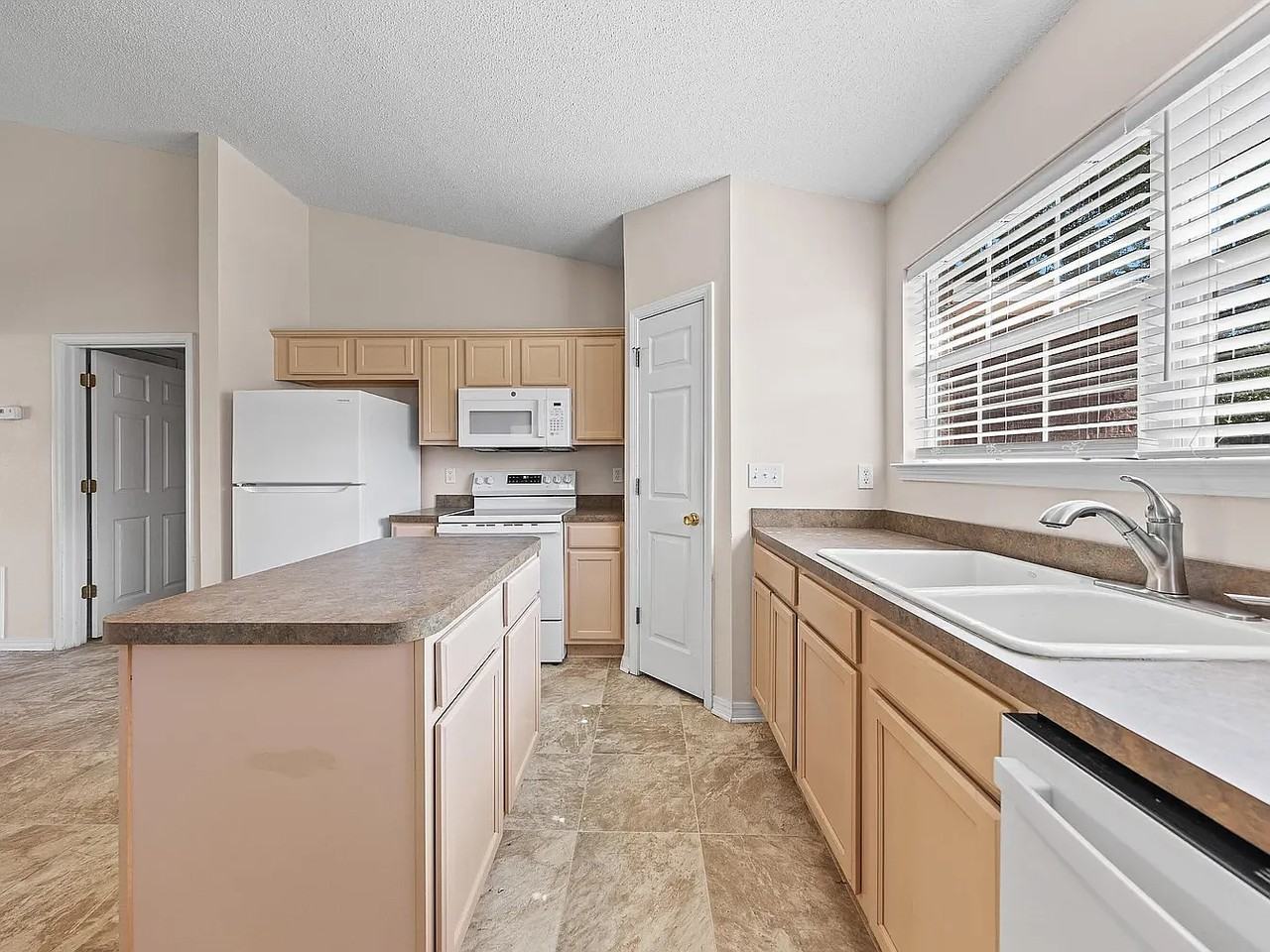 275 Limestone Cir #NA - Photo 6 of 18