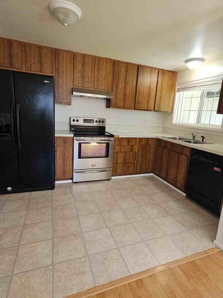 2631 California Ave #NA - Photo 3 of 12