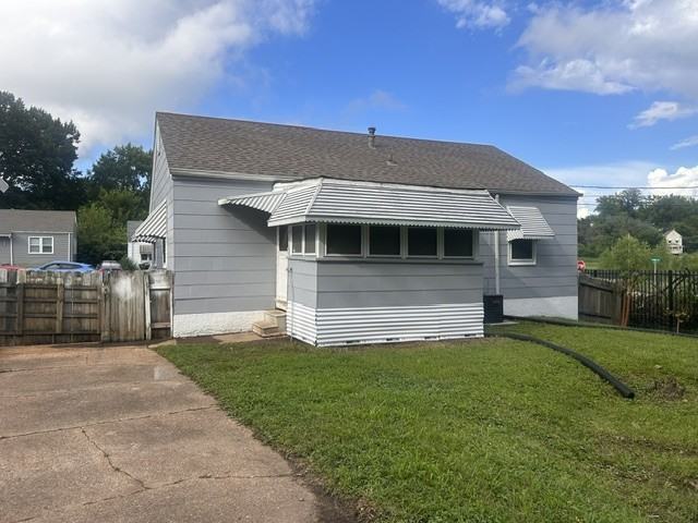 1218 Lynfield Pl #NA - Photo 6 of 50