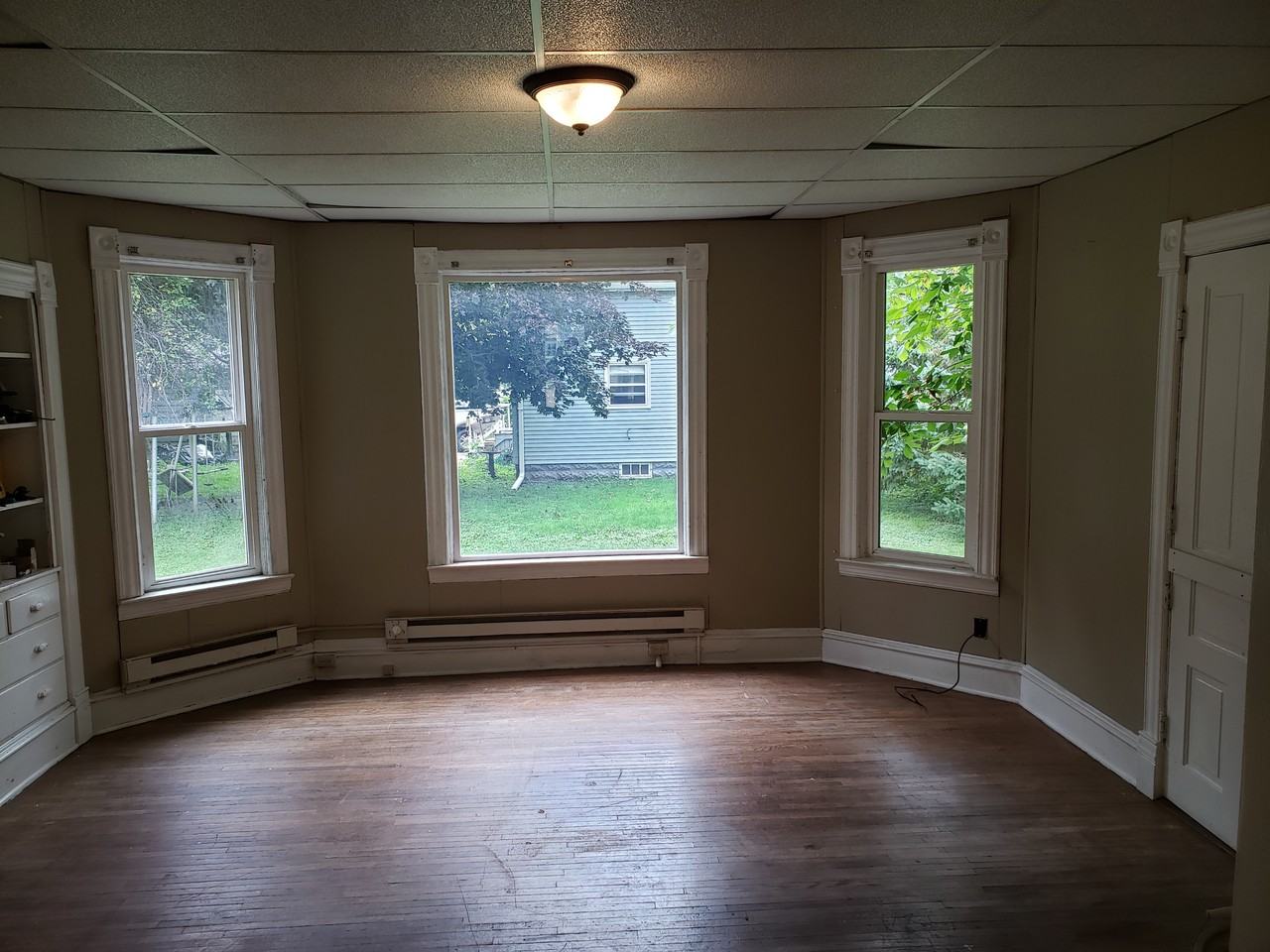 320 Augusta Ave #1 - Photo 4 of 6
