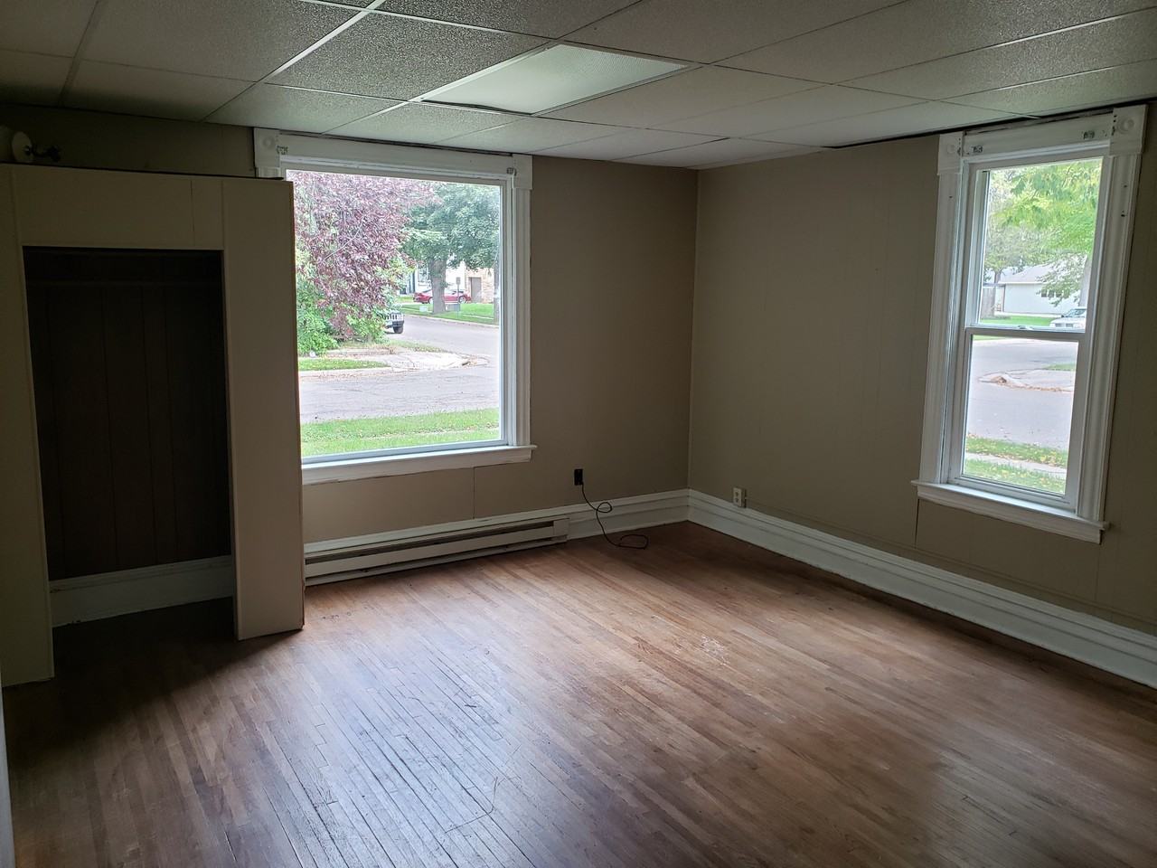 320 Augusta Ave #1 - Photo 6 of 6