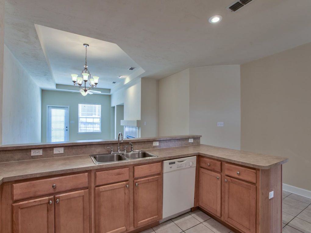5512 Hampton Woods Way #NA - Photo 3 of 17