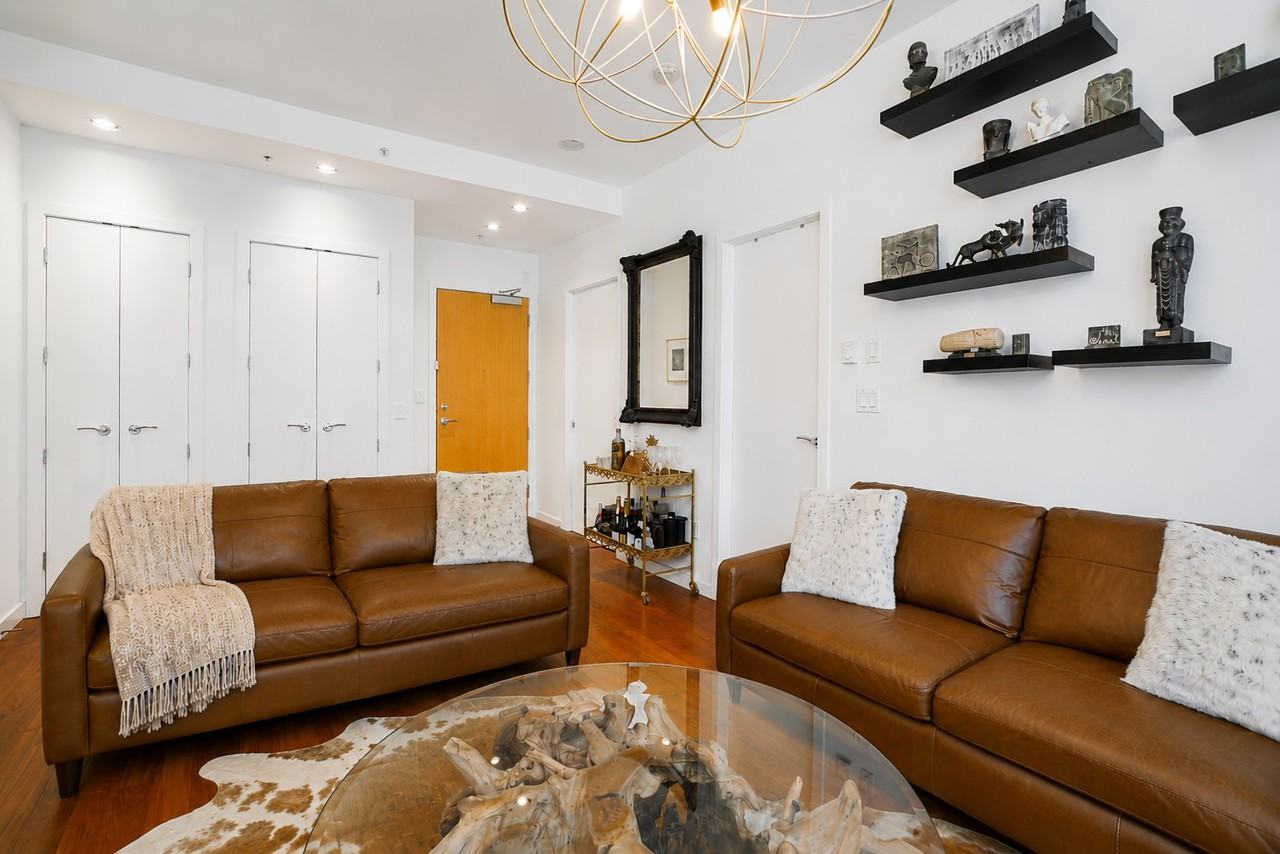 1205 Howe St - Photo 3 of 11