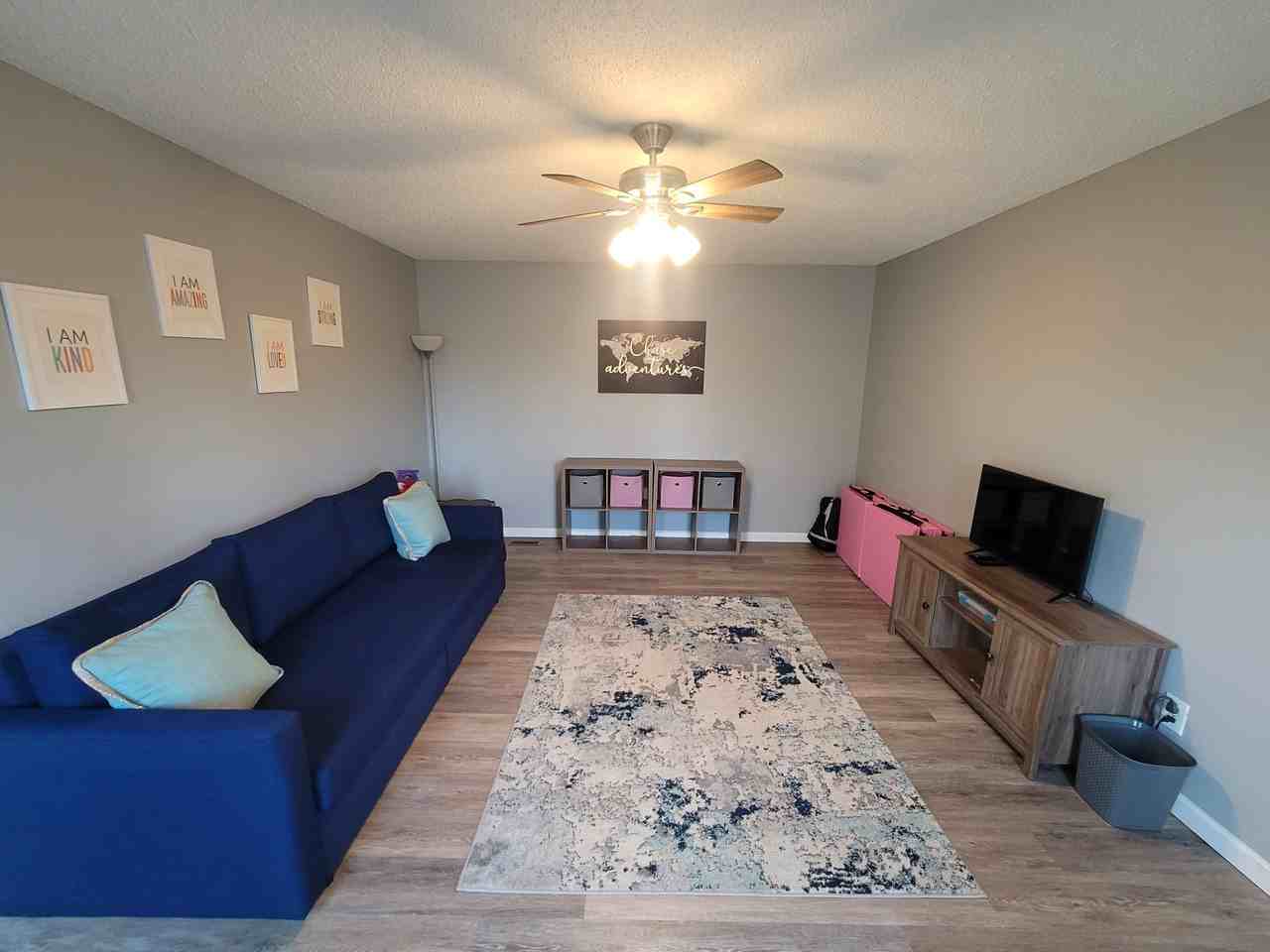 1012 Meadowview Pl #1 - Photo 2 of 34