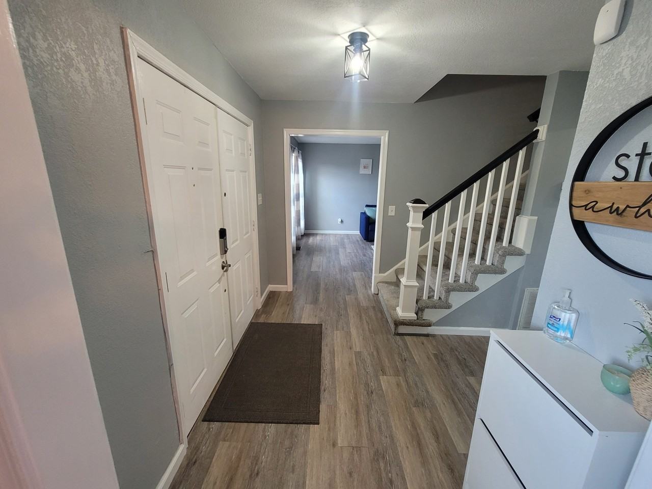 1012 Meadowview Pl #1 - Photo 5 of 34