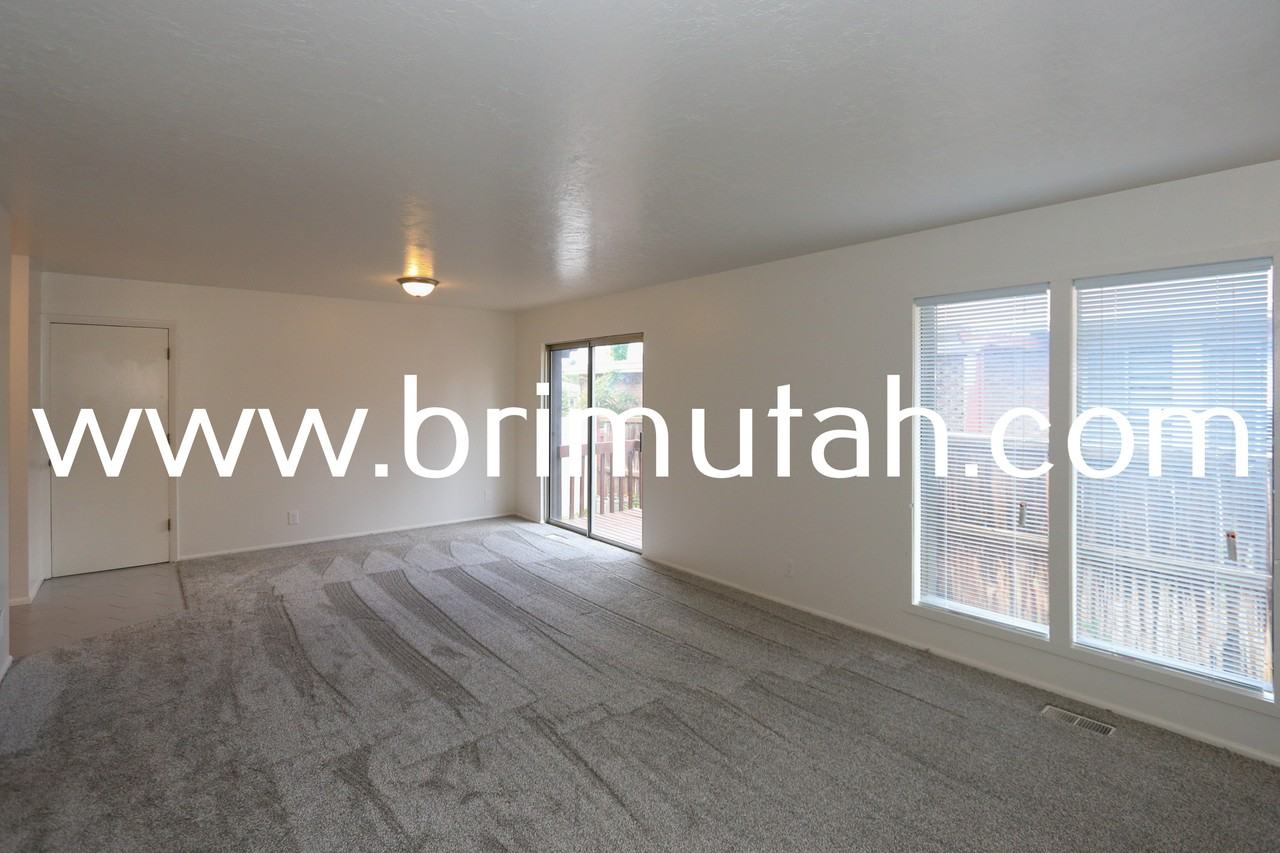 3669 S 2245 E #3669 - Photo 3 of 22
