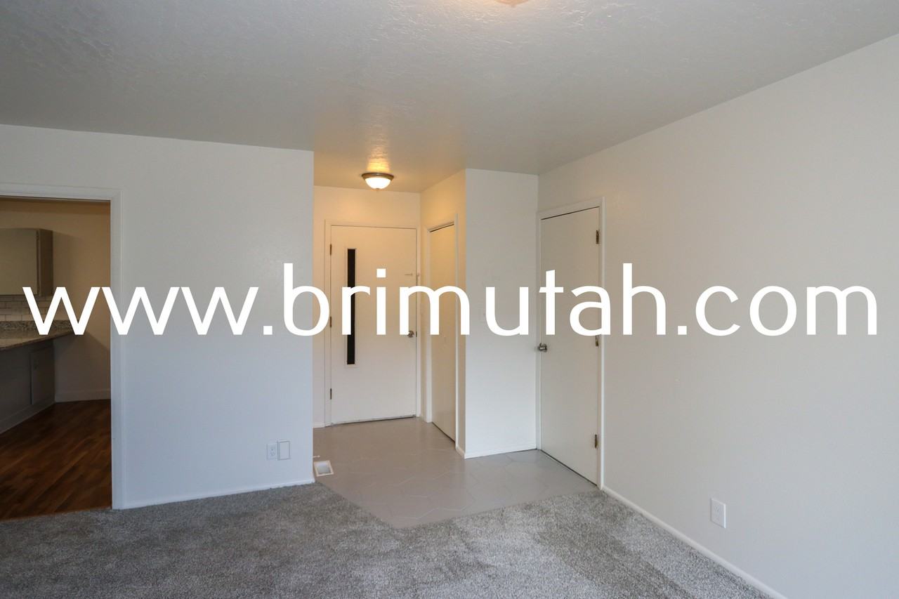 3669 S 2245 E #3669 - Photo 4 of 22