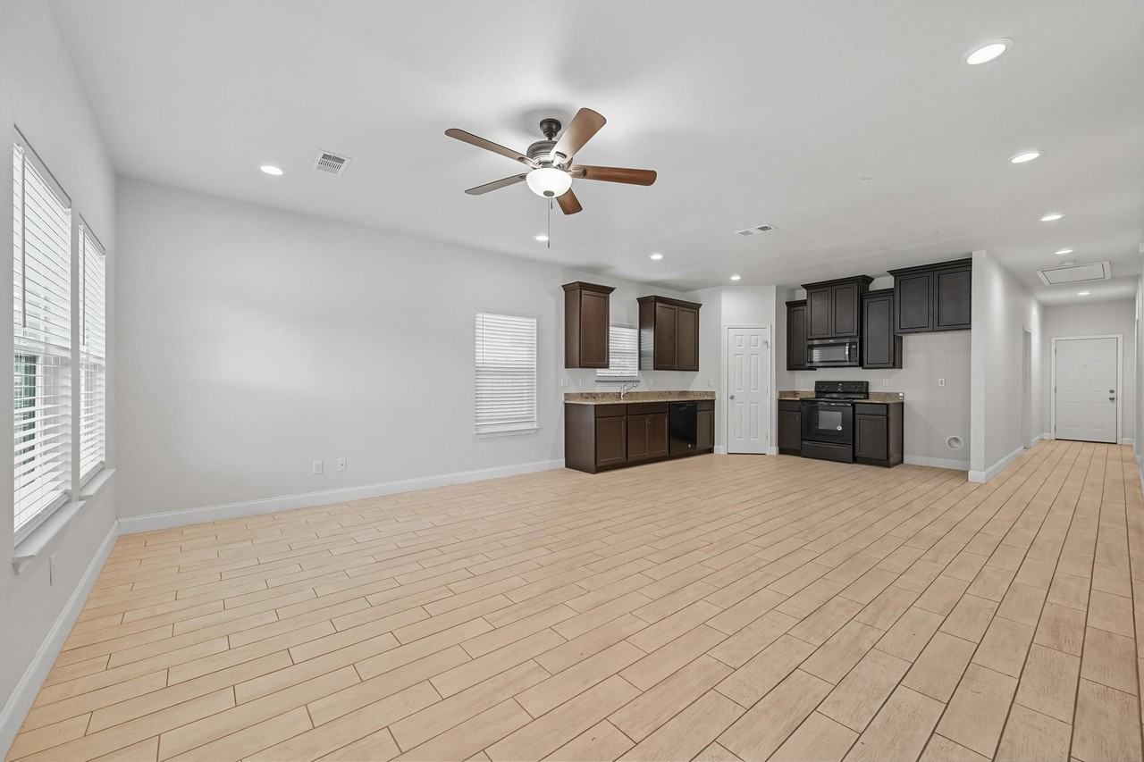 2911 Marshall St #1 - Photo 5 of 20