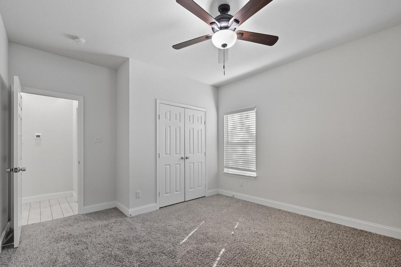 2911 Marshall St #1 - Photo 7 of 20