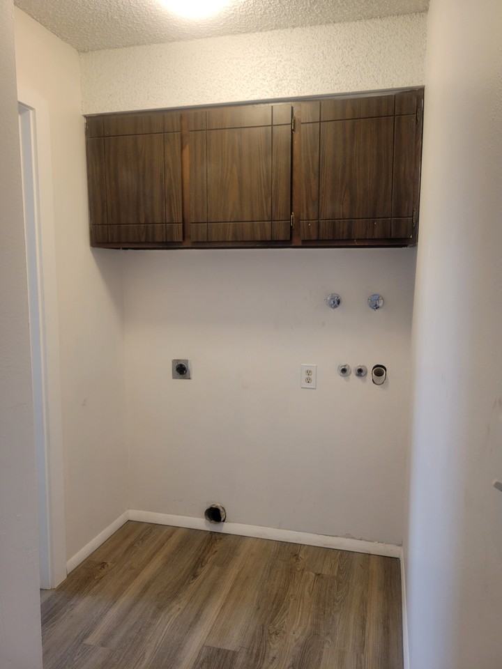 1812 Phillips St #1 - Photo 5 of 18