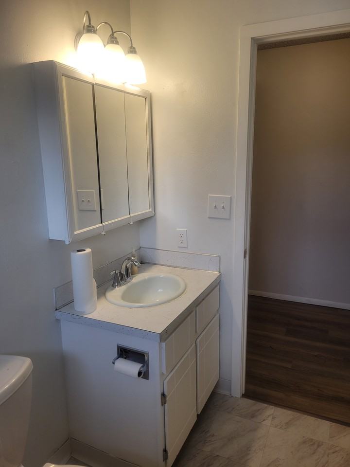 1812 Phillips St #1 - Photo 7 of 18