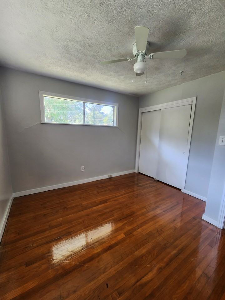 306 N Southland Dr #1 - Photo 4 of 10