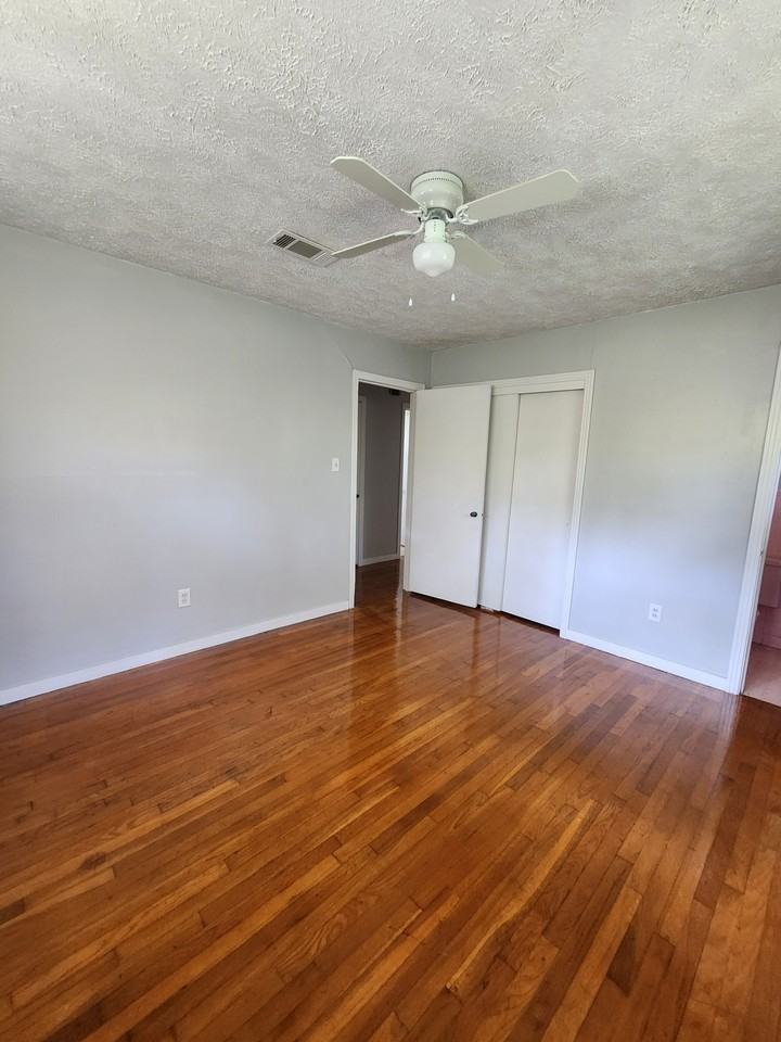 306 N Southland Dr #1 - Photo 5 of 10