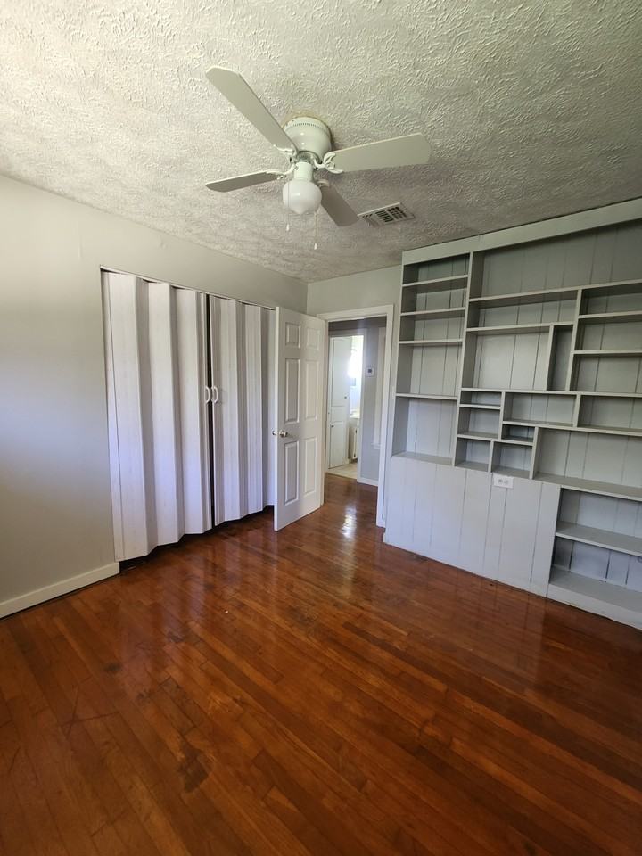 306 N Southland Dr #1 - Photo 7 of 10