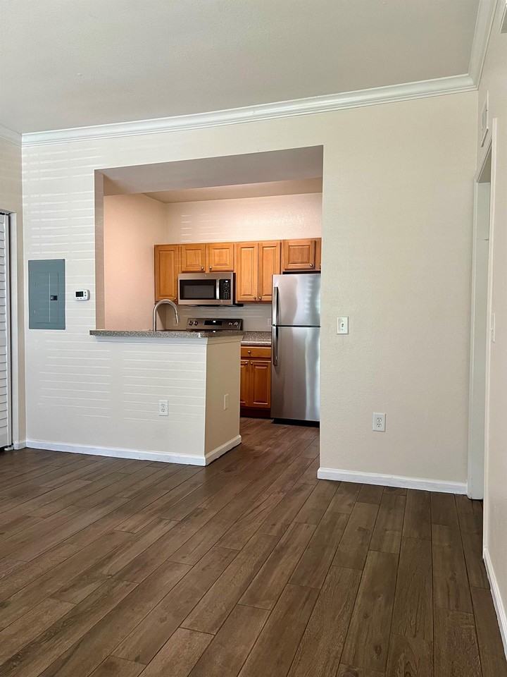 11811 Estates Club Dr #1 - Photo 4 of 50
