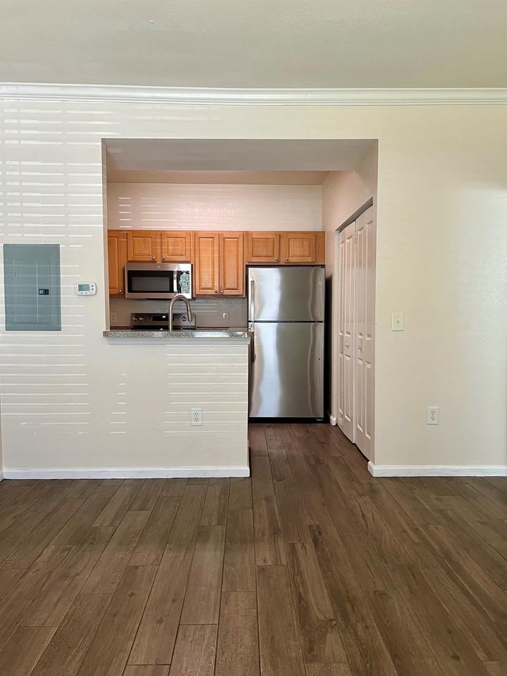 11811 Estates Club Dr #1 - Photo 5 of 50