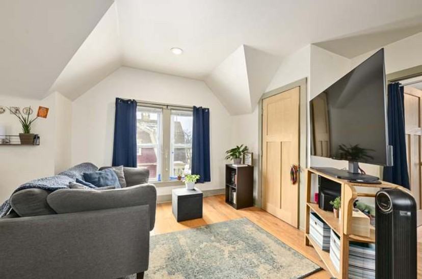 2044 N Buffum St #B - Photo 5 of 7