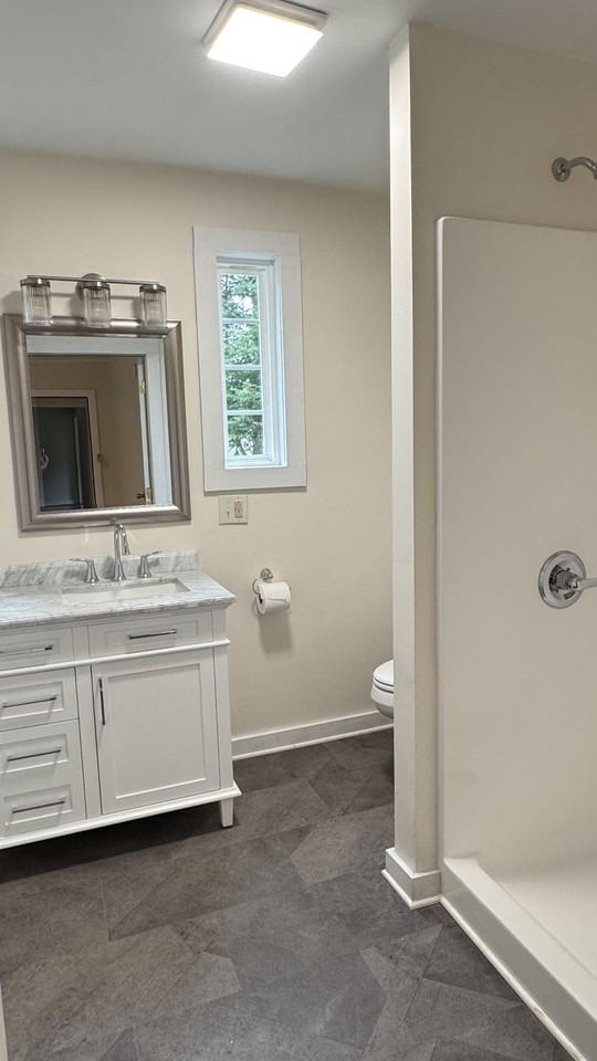 112 Douglas St #1 - Photo 7 of 13
