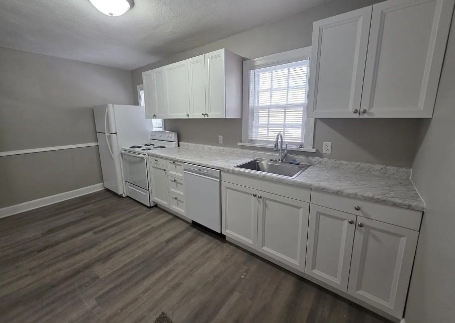 1504 N Summit Ave #1 - Photo 5 of 10